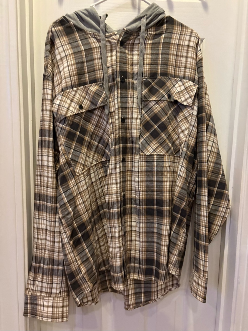 No Boundaries Plaid Hooded Flannel Shirt - Beige & Gray